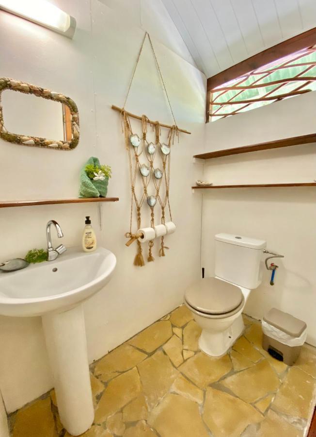 Poe Guesthouse Rangiroa Экстерьер фото