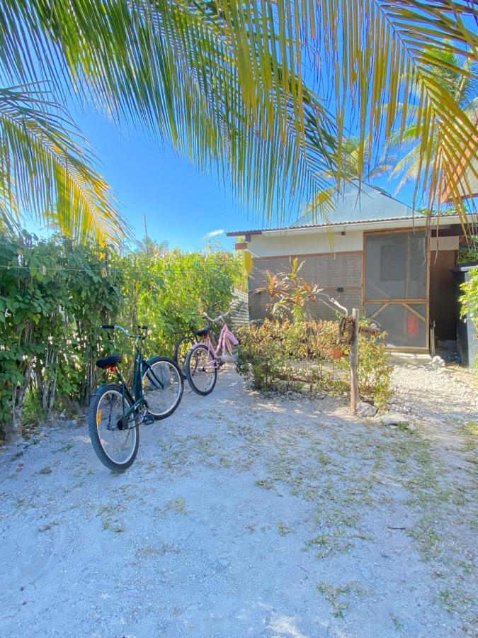 Poe Guesthouse Rangiroa Экстерьер фото